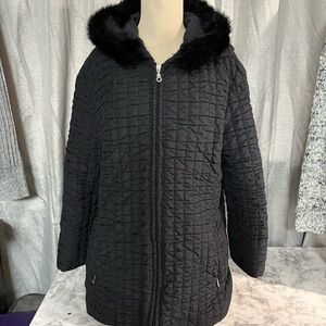 Woman’s winter coat by Omon size large